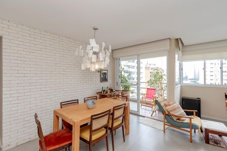 Apartamento à venda com 82m², 2 quartos e 2 vagas Apartamento à venda com 82m², 2 quartos e 2 vagasSala