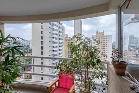 Apartamento à venda com 82m², 2 quartos e 2 vagas Apartamento à venda com 82m², 2 quartos e 2 vagasVaranda