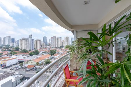 Apartamento à venda com 82m², 2 quartos e 2 vagas Apartamento à venda com 82m², 2 quartos e 2 vagasVaranda