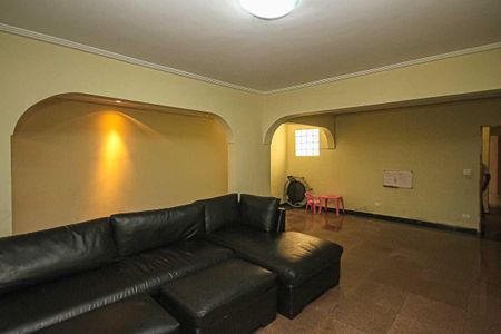 Casa à venda com 400m², 8 quartos e 2 vagasSala