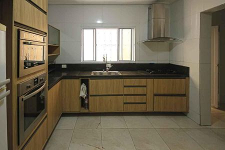 Casa à venda com 400m², 8 quartos e 2 vagasCozinha