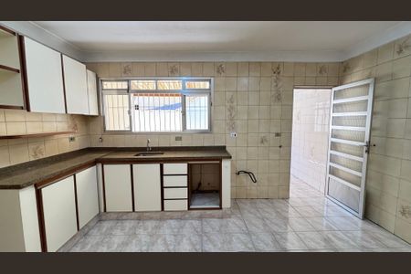 Casa à venda com 200m², 3 quartos e 2 vagas Casa à venda com 200m², 3 quartos e 2 vagasCozinha