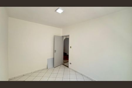 Casa à venda com 200m², 3 quartos e 2 vagas Casa à venda com 200m², 3 quartos e 2 vagasQuarto 2