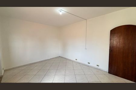 Casa à venda com 200m², 3 quartos e 2 vagas Casa à venda com 200m², 3 quartos e 2 vagasSuite