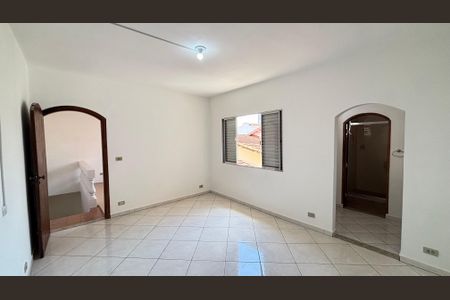 Casa à venda com 200m², 3 quartos e 2 vagas Casa à venda com 200m², 3 quartos e 2 vagasSuite