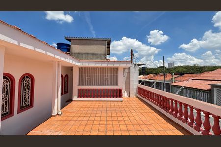 Casa à venda com 200m², 3 quartos e 2 vagas Casa à venda com 200m², 3 quartos e 2 vagasQuintal