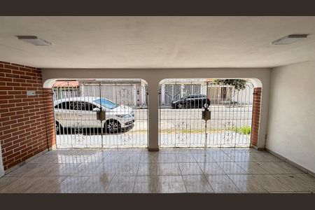 Casa à venda com 200m², 3 quartos e 2 vagas Casa à venda com 200m², 3 quartos e 2 vagasGaragem