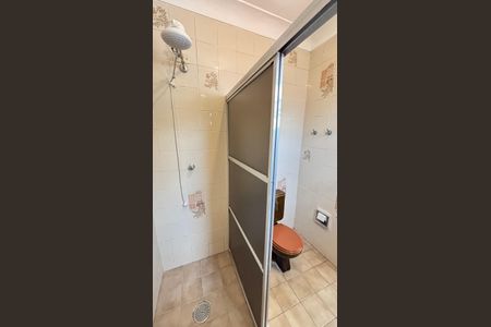 Casa à venda com 200m², 3 quartos e 2 vagas Casa à venda com 200m², 3 quartos e 2 vagasBanheiro da Suíte