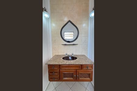 Casa à venda com 200m², 3 quartos e 2 vagas Casa à venda com 200m², 3 quartos e 2 vagasBanheiro da Suíte