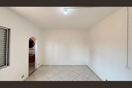 Casa à venda com 200m², 3 quartos e 2 vagas Casa à venda com 200m², 3 quartos e 2 vagasSuite