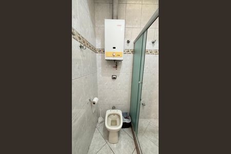 Casa à venda com 200m², 3 quartos e 2 vagas Casa à venda com 200m², 3 quartos e 2 vagasBanheiro