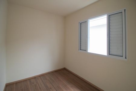 Casa à venda com 166m², 4 quartos e 2 vagas Casa à venda com 166m², 4 quartos e 2 vagasQuarto 2