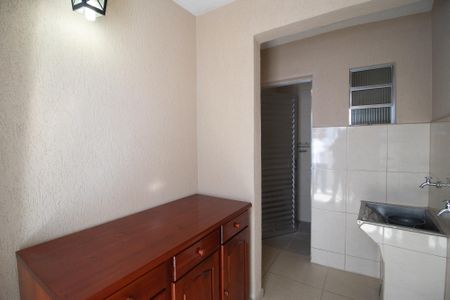 Casa à venda com 166m², 4 quartos e 2 vagas Casa à venda com 166m², 4 quartos e 2 vagasÁrea de Serviço