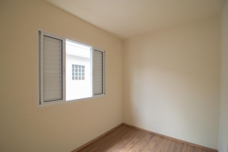 Casa à venda com 166m², 4 quartos e 2 vagas Casa à venda com 166m², 4 quartos e 2 vagasQuarto 2