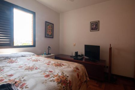 Apartamento à venda com 115m², 3 quartos e 2 vagasQuarto 2