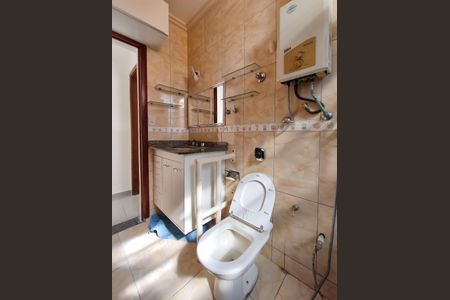Apartamento à venda com 75m², 2 quartos e sem vagaBanheiro 
