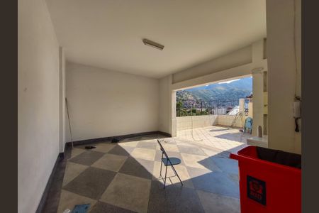 Apartamento à venda com 75m², 2 quartos e sem vagaÁrea comum - Playground