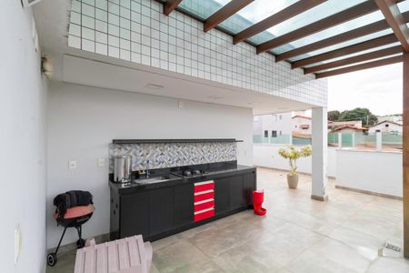 Apartamento à venda com 240m², 3 quartos e 2 vagasCobertura