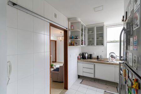 Apartamento à venda com 240m², 3 quartos e 2 vagasCozinha