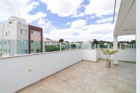 Apartamento à venda com 240m², 3 quartos e 2 vagasCobertura