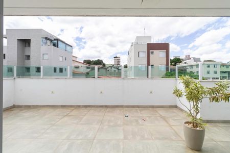 Apartamento à venda com 240m², 3 quartos e 2 vagasCobertura
