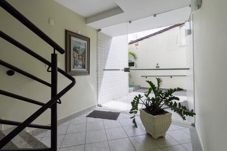 Apartamento à venda com 240m², 3 quartos e 2 vagasEntrada