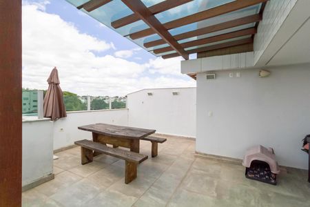 Apartamento à venda com 240m², 3 quartos e 2 vagasCobertura