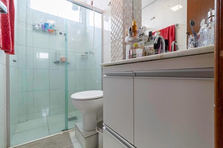 Apartamento à venda com 240m², 3 quartos e 2 vagasBanheiro da suíte