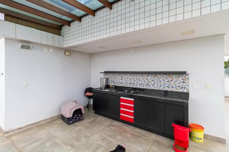 Apartamento à venda com 240m², 3 quartos e 2 vagasCobertura