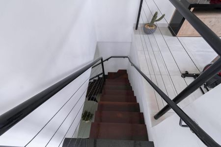 Apartamento à venda com 240m², 3 quartos e 2 vagasEscada