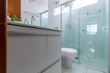 Apartamento à venda com 240m², 3 quartos e 2 vagasBanheiro social 1