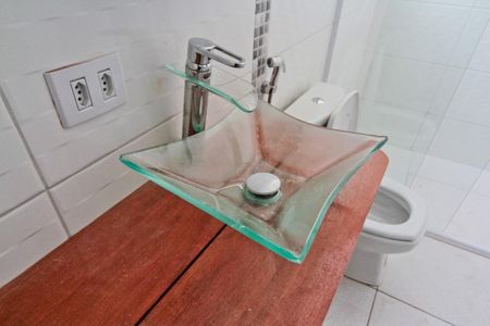 Casa para alugar com 130m², 2 quartos e sem vagaBanheiro da Suíte