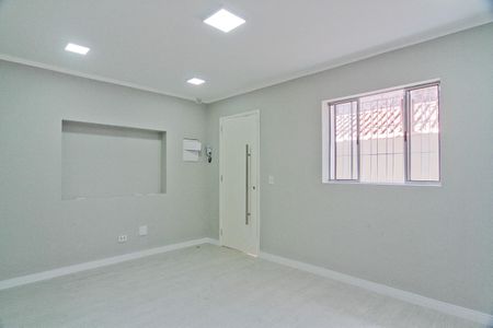 Casa para alugar com 130m², 2 quartos e sem vagaSala