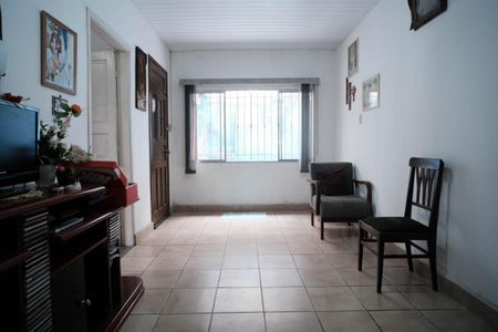 Casa à venda com 250m², 3 quartos e 2 vagasSala