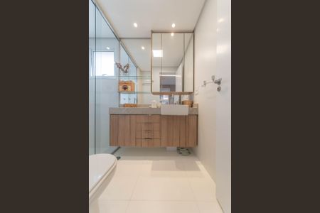 Apartamento à venda com 132m², 2 quartos e 3 vagasBanheiro da Suíte 2