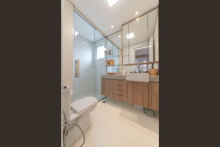 Apartamento à venda com 132m², 2 quartos e 3 vagasBanheiro da Suíte 2