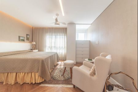 Apartamento à venda com 132m², 2 quartos e 3 vagasSuíte 2