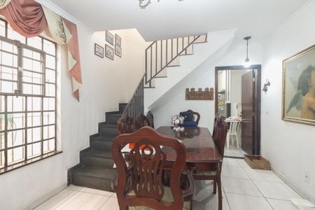 Casa à venda com 111m², 3 quartos e 2 vagasSala 