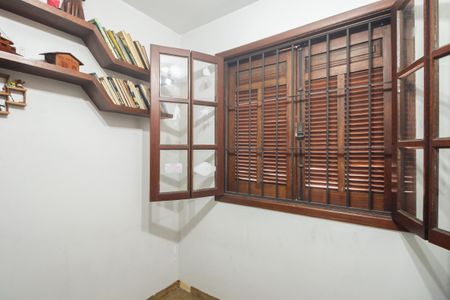 Casa à venda com 111m², 3 quartos e 2 vagasQuarto 2