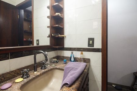 Casa à venda com 111m², 3 quartos e 2 vagasBanheiro Suíte 