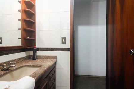 Casa à venda com 111m², 3 quartos e 2 vagasBanheiro Social 