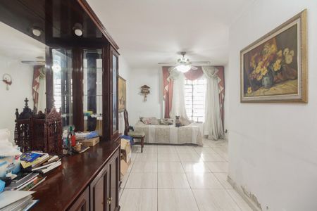 Casa à venda com 111m², 3 quartos e 2 vagasSala 