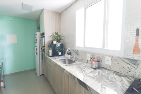 Apartamento à venda com 119m², 3 quartos e 2 vagas Apartamento à venda com 119m², 3 quartos e 2 vagasCozinha e Área de Serviço