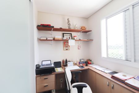 Apartamento à venda com 119m², 3 quartos e 2 vagas Apartamento à venda com 119m², 3 quartos e 2 vagasEscritório