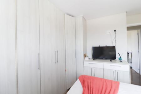 Apartamento à venda com 119m², 3 quartos e 2 vagas Apartamento à venda com 119m², 3 quartos e 2 vagasSuíte