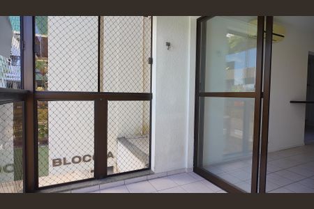 Apartamento para alugar com 79m², 2 quartos e 1 vaga Apartamento para alugar com 79m², 2 quartos e 1 vagaVaranda