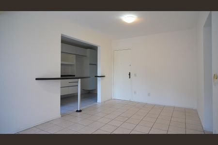 Apartamento para alugar com 79m², 2 quartos e 1 vaga Apartamento para alugar com 79m², 2 quartos e 1 vagaSala