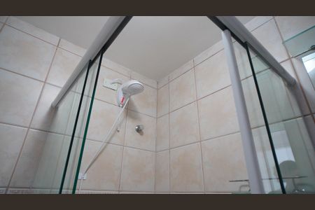 Apartamento para alugar com 79m², 2 quartos e 1 vaga Apartamento para alugar com 79m², 2 quartos e 1 vagaBanheiro corredor