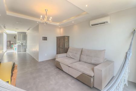 Casa à venda com 356m², 4 quartos e 3 vagas Casa à venda com 356m², 4 quartos e 3 vagasSala