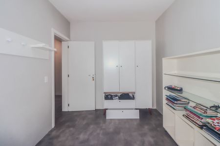 Casa à venda com 356m², 4 quartos e 3 vagas Casa à venda com 356m², 4 quartos e 3 vagasQuarto 2